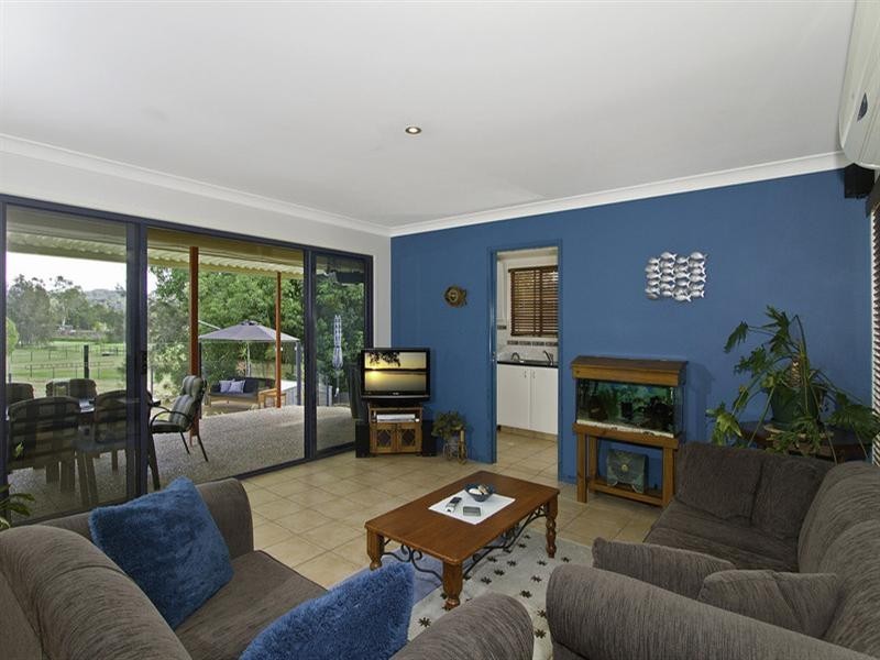 19 Nyoka Court, Elanora QLD 4221