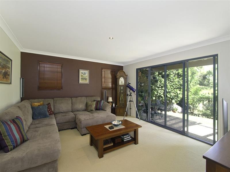 19 Nyoka Court, Elanora QLD 4221