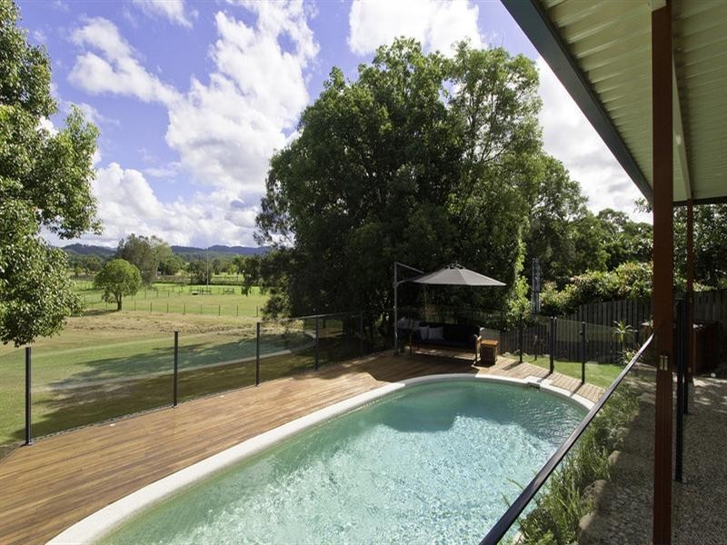 19 Nyoka Court, Elanora QLD 4221