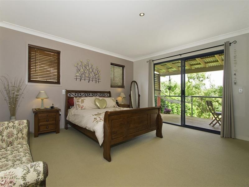 19 Nyoka Court, Elanora QLD 4221