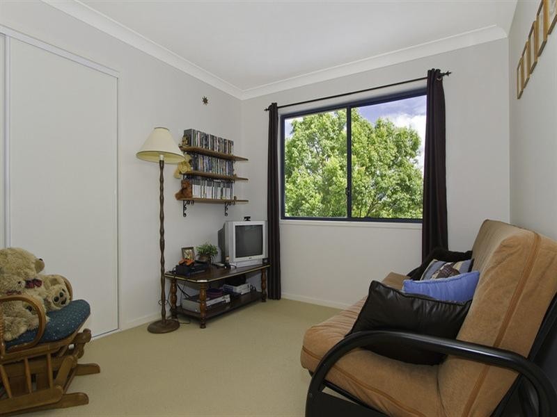 19 Nyoka Court, Elanora QLD 4221