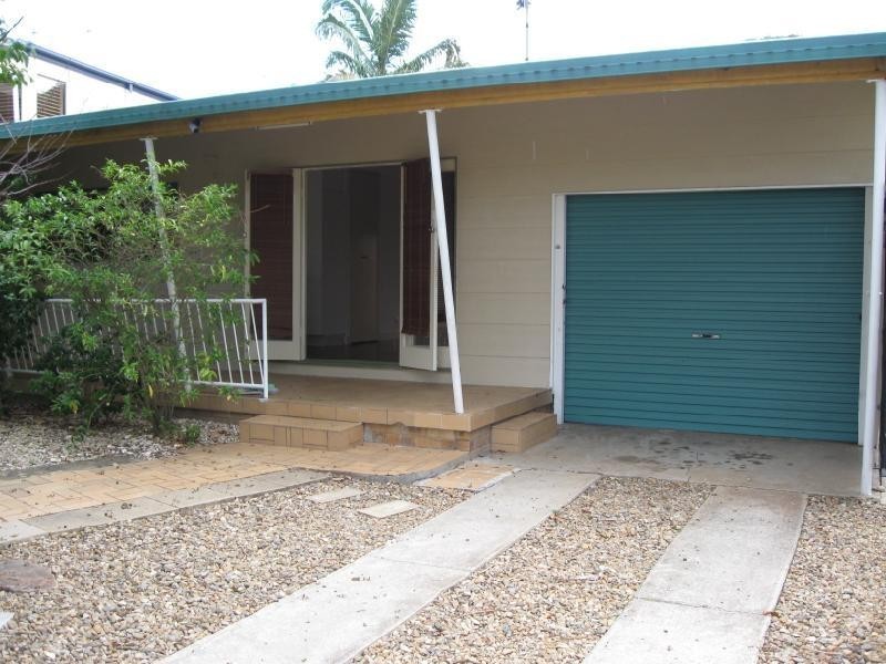 36 Philippine Parade, Palm Beach QLD 4221