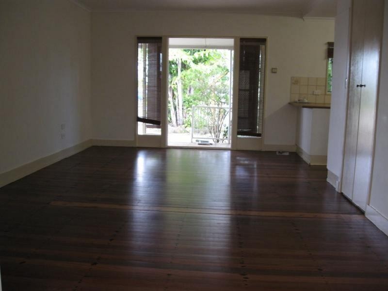 36 Philippine Parade, Palm Beach QLD 4221