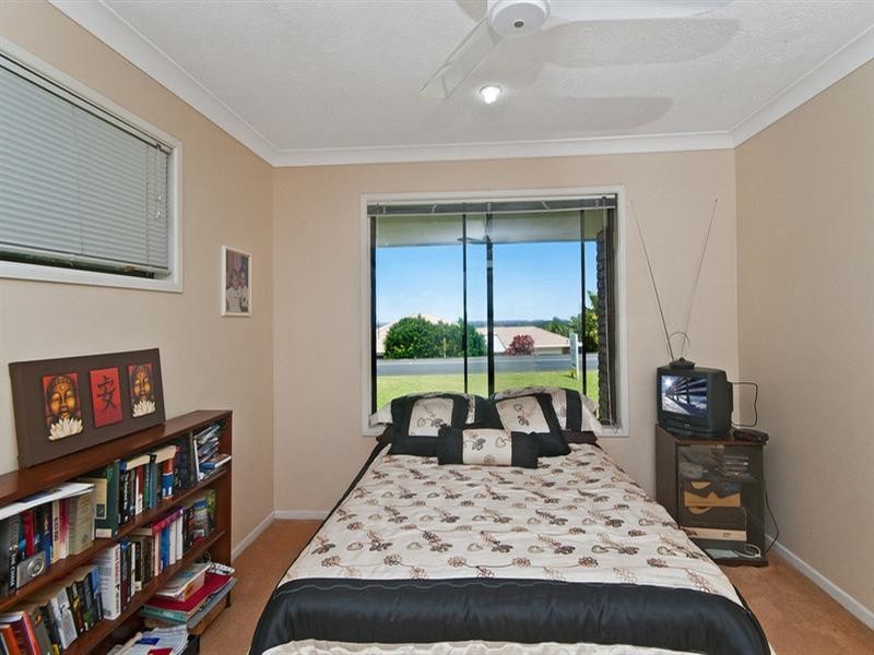 187 Simpsons Road, Elanora QLD 4221