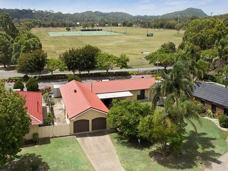 19 Kurrajong Court, Palm Beach QLD 4221