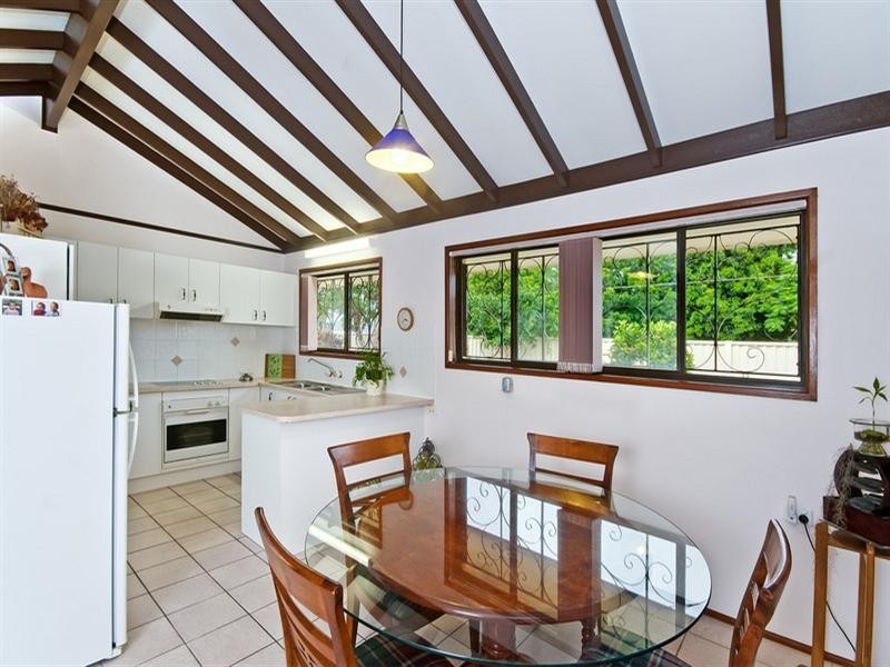 19 Kurrajong Court, Palm Beach QLD 4221