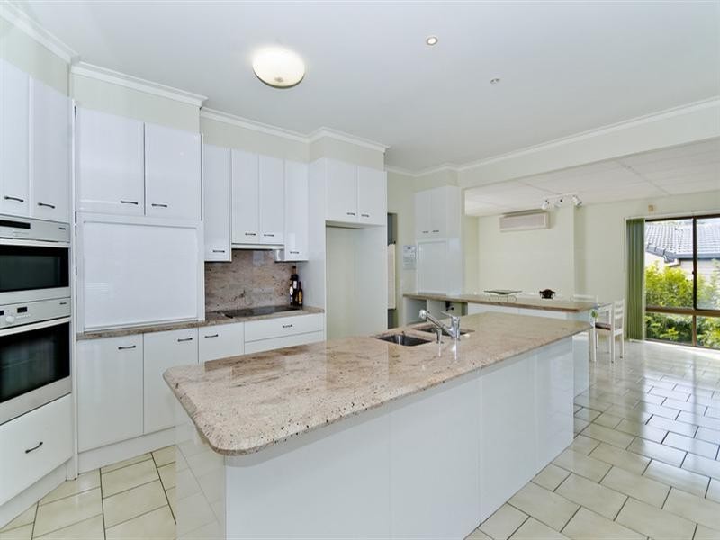 36 Doubleview Drive, Elanora QLD 4221