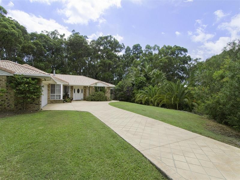 2 Dorset Place, Elanora QLD 4221
