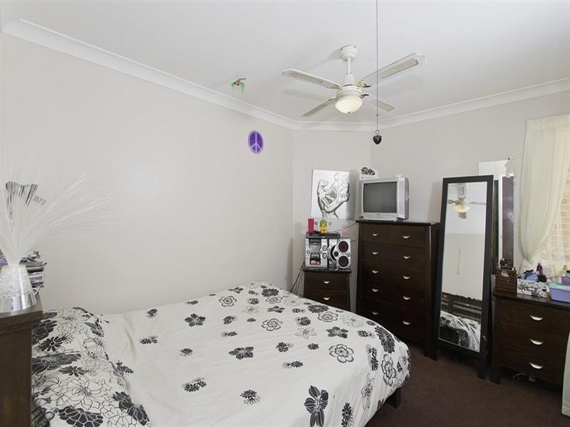 2 Dorset Place, Elanora QLD 4221