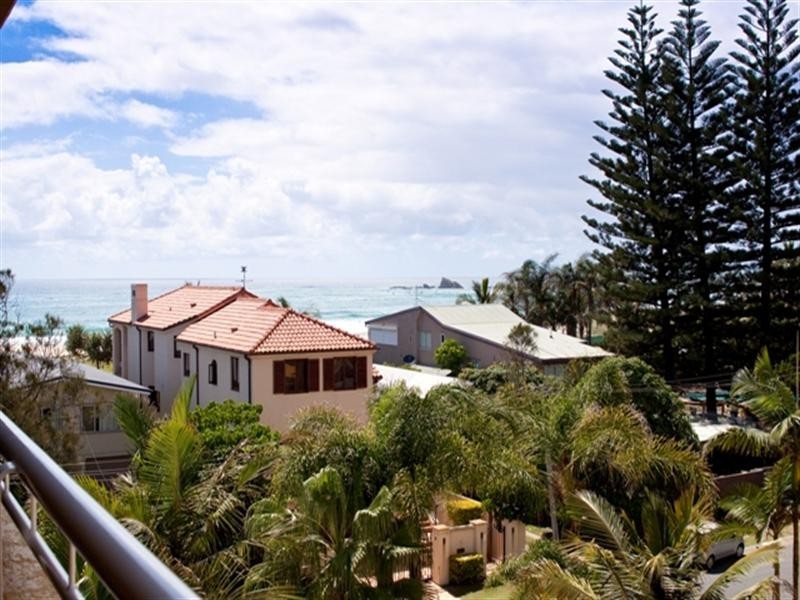 26/14 Jefferson Lane, Palm Beach QLD 4221