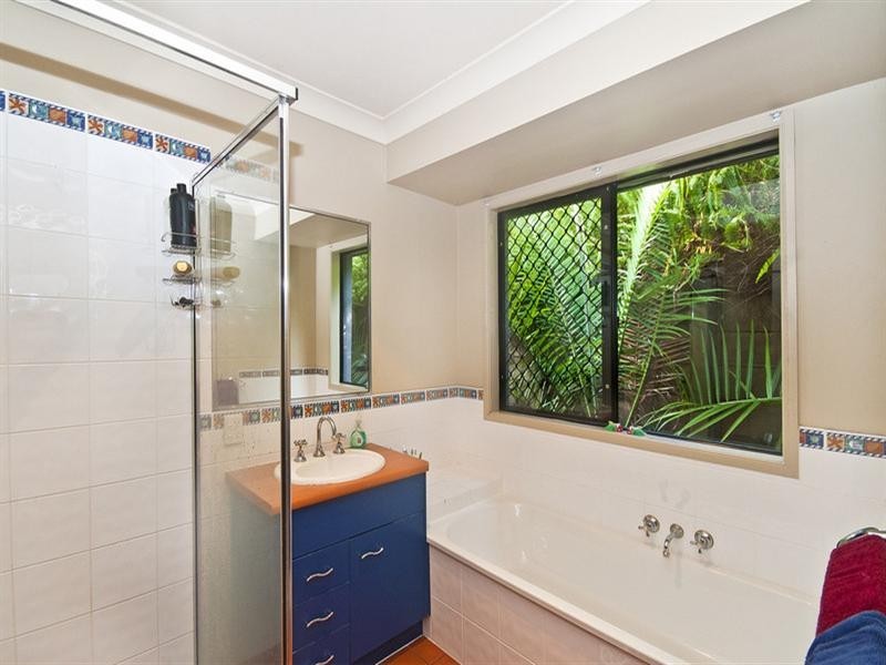 3 Casey Close, Currumbin Waters QLD 4223