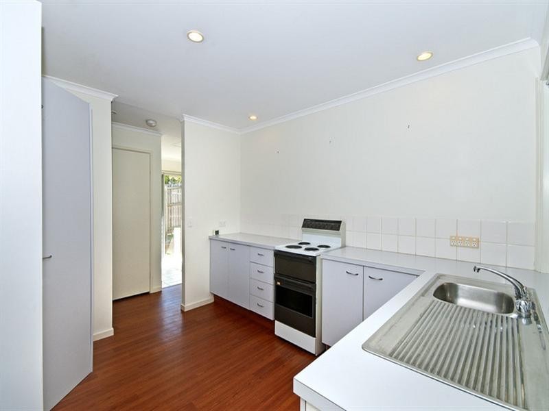 79 Saffron Street, Elanora QLD 4221