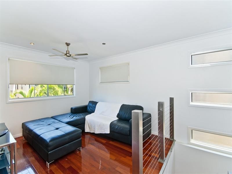 2/10 Fourteenth Avenue, Palm Beach QLD 4221