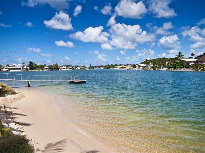 64 Parnki Parade, Palm Beach QLD 4221