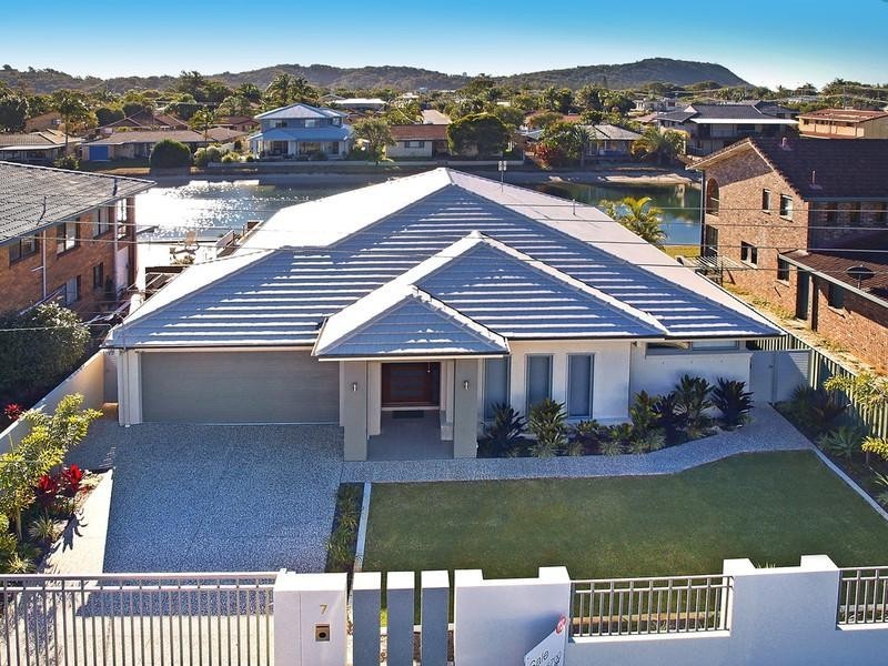 7 Marlin Court, Palm Beach QLD 4221