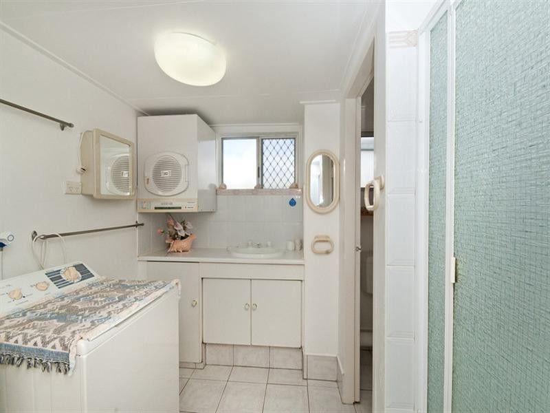 2/186 Jefferson Lane, Palm Beach QLD 4221