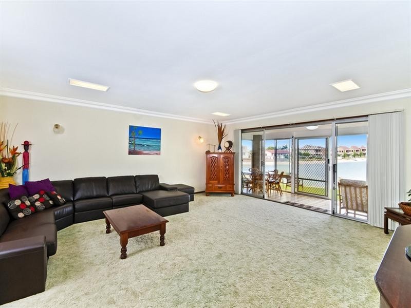 122 Mallawa Drive, Palm Beach QLD 4221