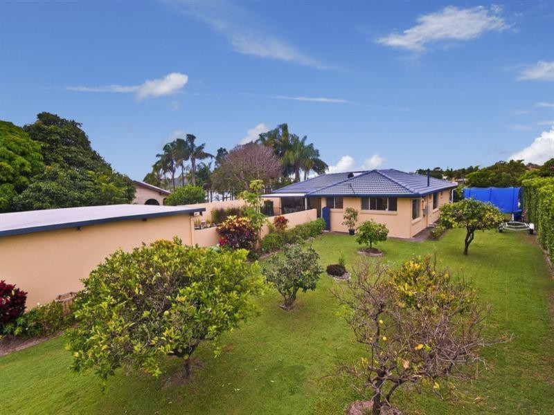 122 Mallawa Drive, Palm Beach QLD 4221