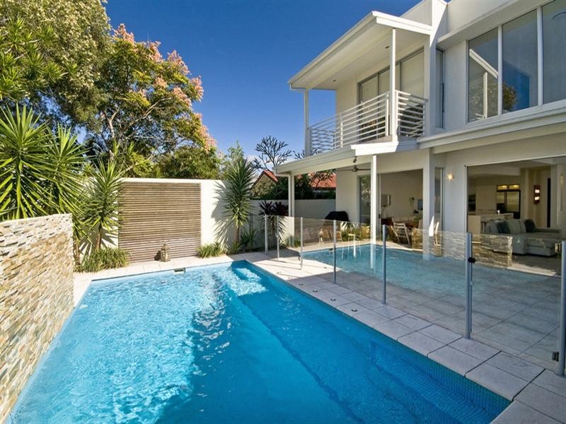 32 Fifteenth Avenue, Palm Beach QLD 4221