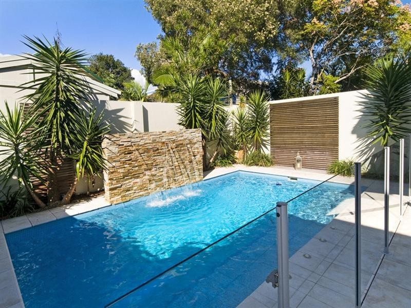 32 Fifteenth Avenue, Palm Beach QLD 4221