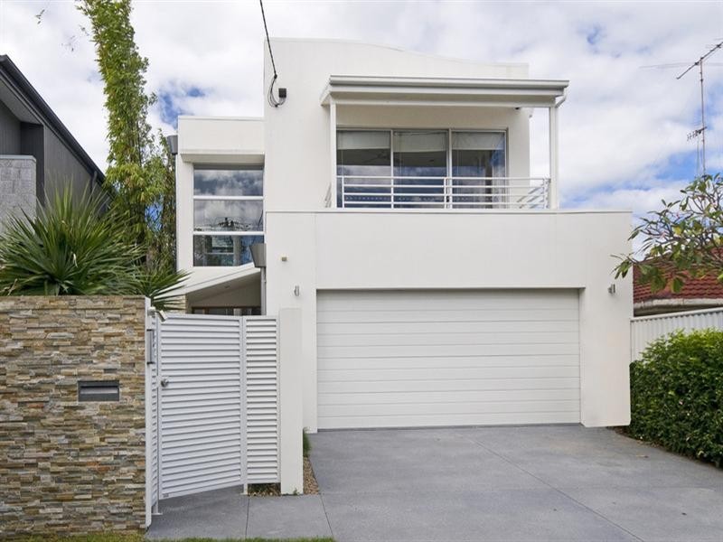 32 Fifteenth Avenue, Palm Beach QLD 4221