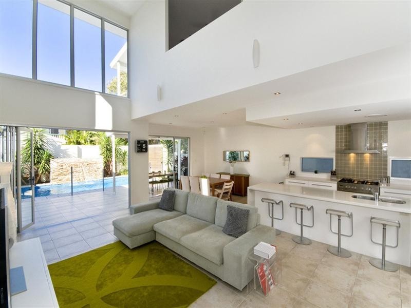 32 Fifteenth Avenue, Palm Beach QLD 4221