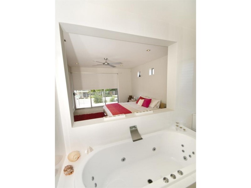 32 Fifteenth Avenue, Palm Beach QLD 4221