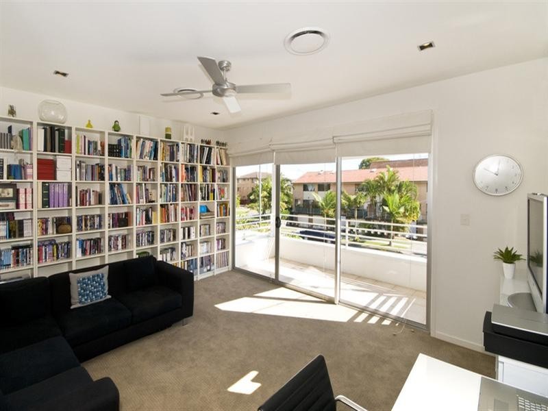 32 Fifteenth Avenue, Palm Beach QLD 4221