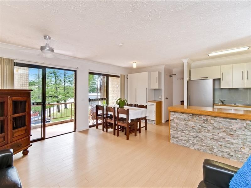 5/8 TwentySecond Avenue, Palm Beach QLD 4221