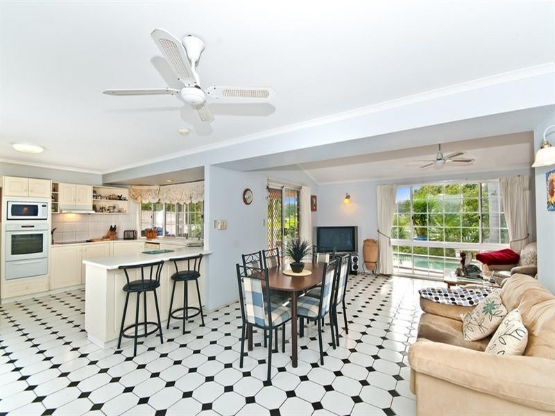 66 Valley Drive, Tallebudgera QLD 4228