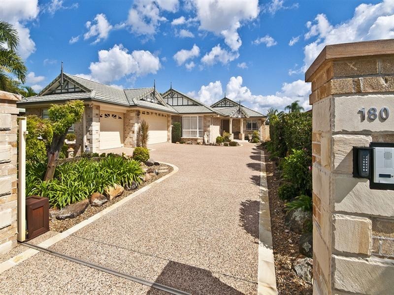 180 Tahiti Avenue, Palm Beach QLD 4221