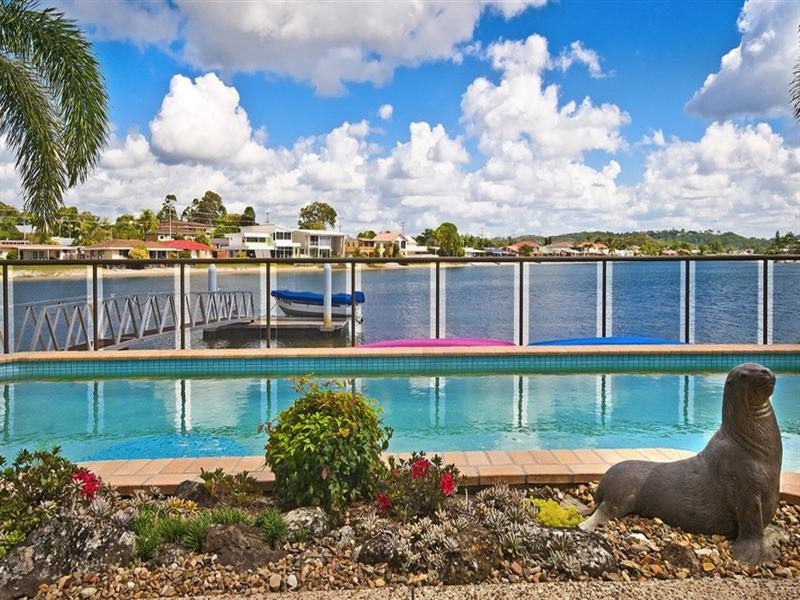 180 Tahiti Avenue, Palm Beach QLD 4221