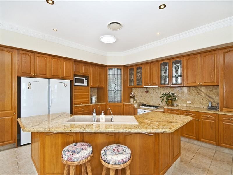 180 Tahiti Avenue, Palm Beach QLD 4221