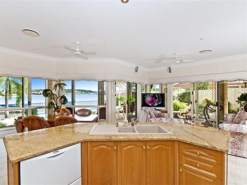 180 Tahiti Avenue, Palm Beach QLD 4221