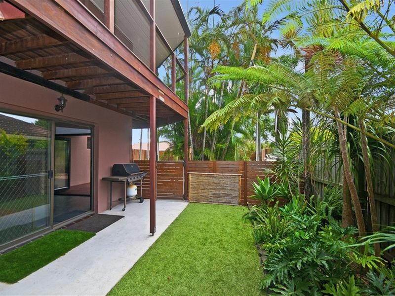 10 Peacock Place, Burleigh Waters QLD 4220