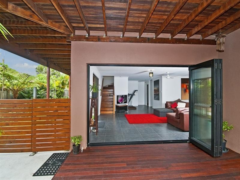 10 Peacock Place, Burleigh Waters QLD 4220