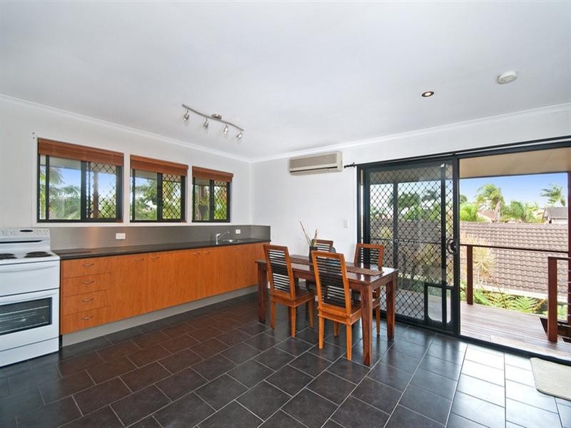 10 Peacock Place, Burleigh Waters QLD 4220