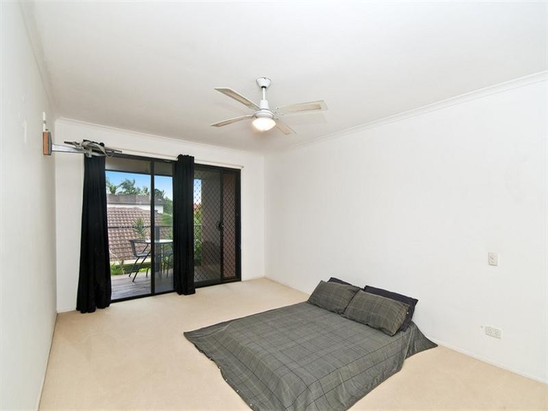 10 Peacock Place, Burleigh Waters QLD 4220