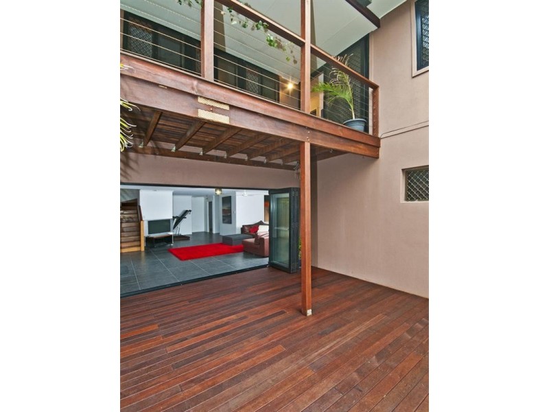 10 Peacock Place, Burleigh Waters QLD 4220