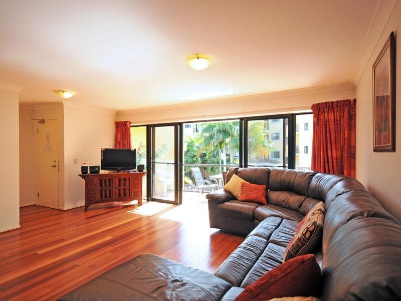 B28 Magic Mountain Resort, Miami QLD 4220