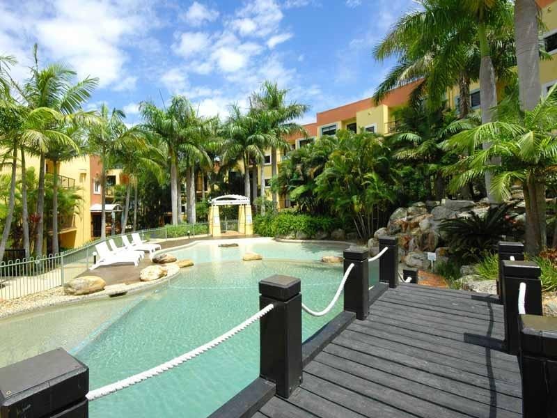 B28 Magic Mountain Resort, Miami QLD 4220