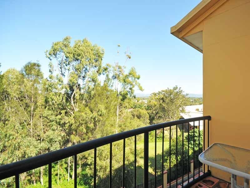 B28 Magic Mountain Resort, Miami QLD 4220