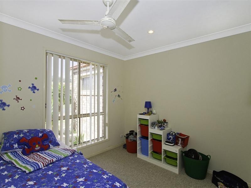 25 Tussock Crescent, Elanora QLD 4221