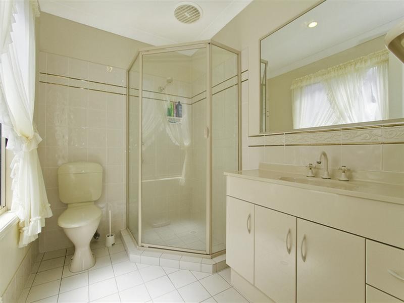 25 Tussock Crescent, Elanora QLD 4221