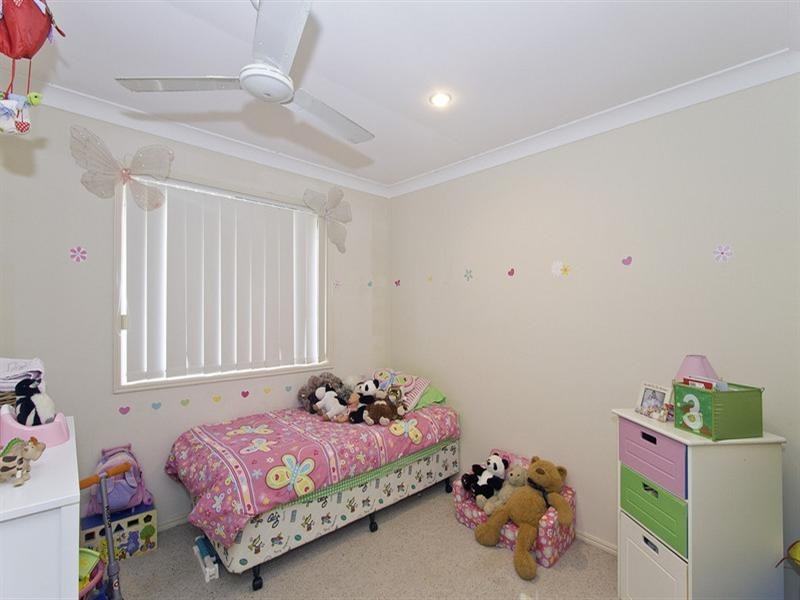 25 Tussock Crescent, Elanora QLD 4221