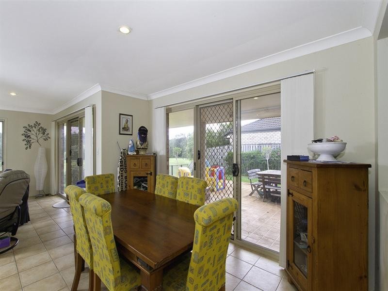 25 Tussock Crescent, Elanora QLD 4221