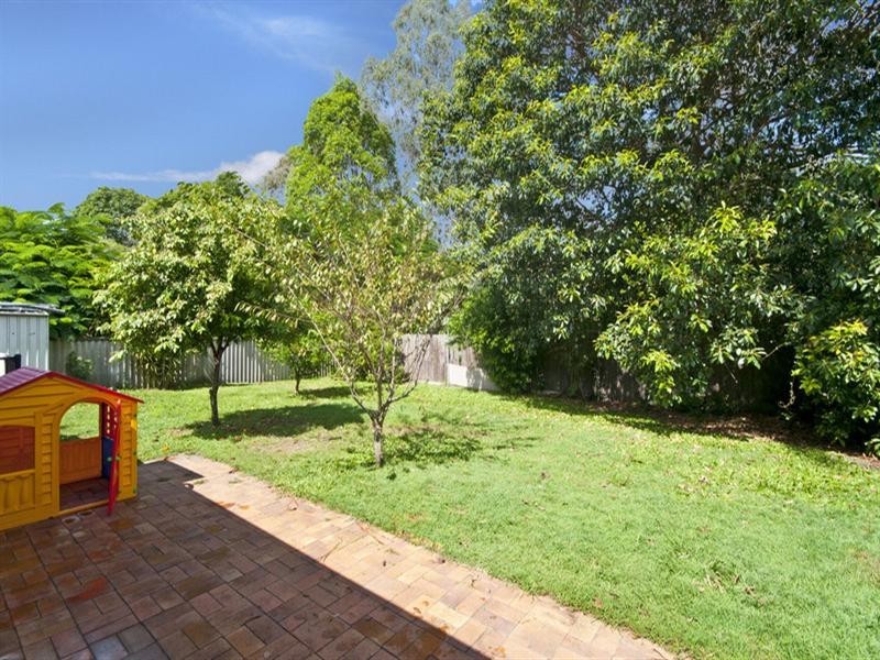 90 Japonica Drive, Palm Beach QLD 4221