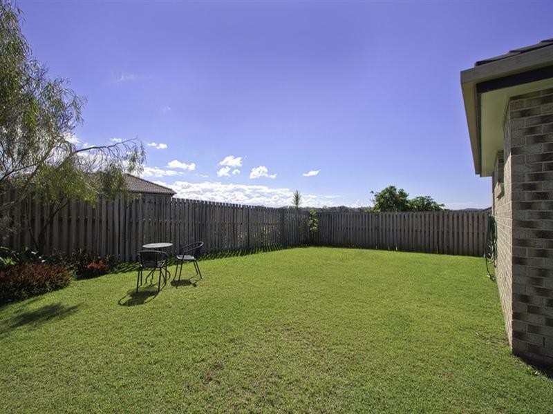 15 Hibertia Avenue, Elanora QLD 4221