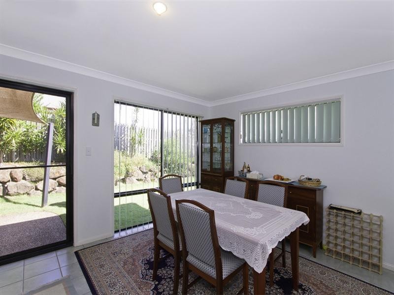 15 Hibertia Avenue, Elanora QLD 4221