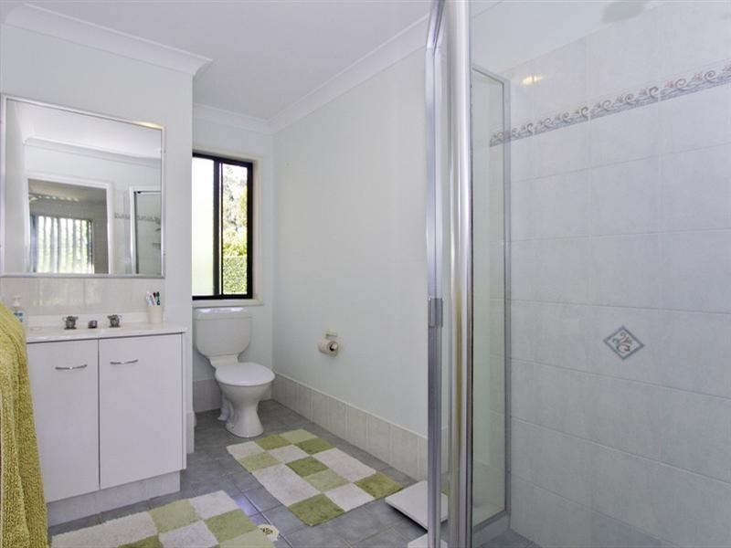 15 Hibertia Avenue, Elanora QLD 4221